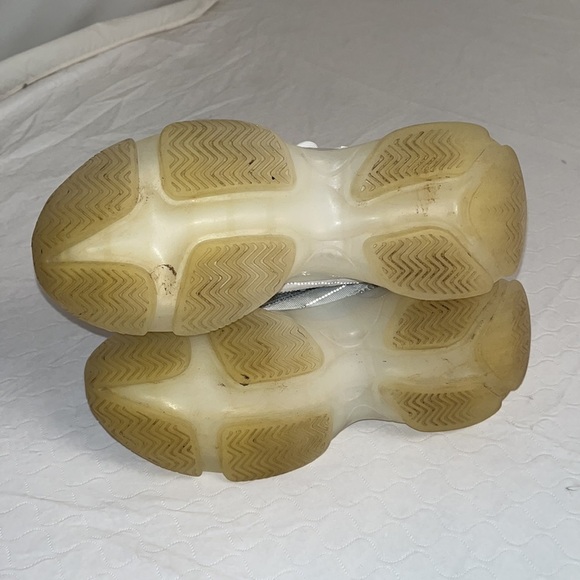 Steve Madden Maxima Rhinestone embellished sneaker 7.5 - Picture 7 of 13